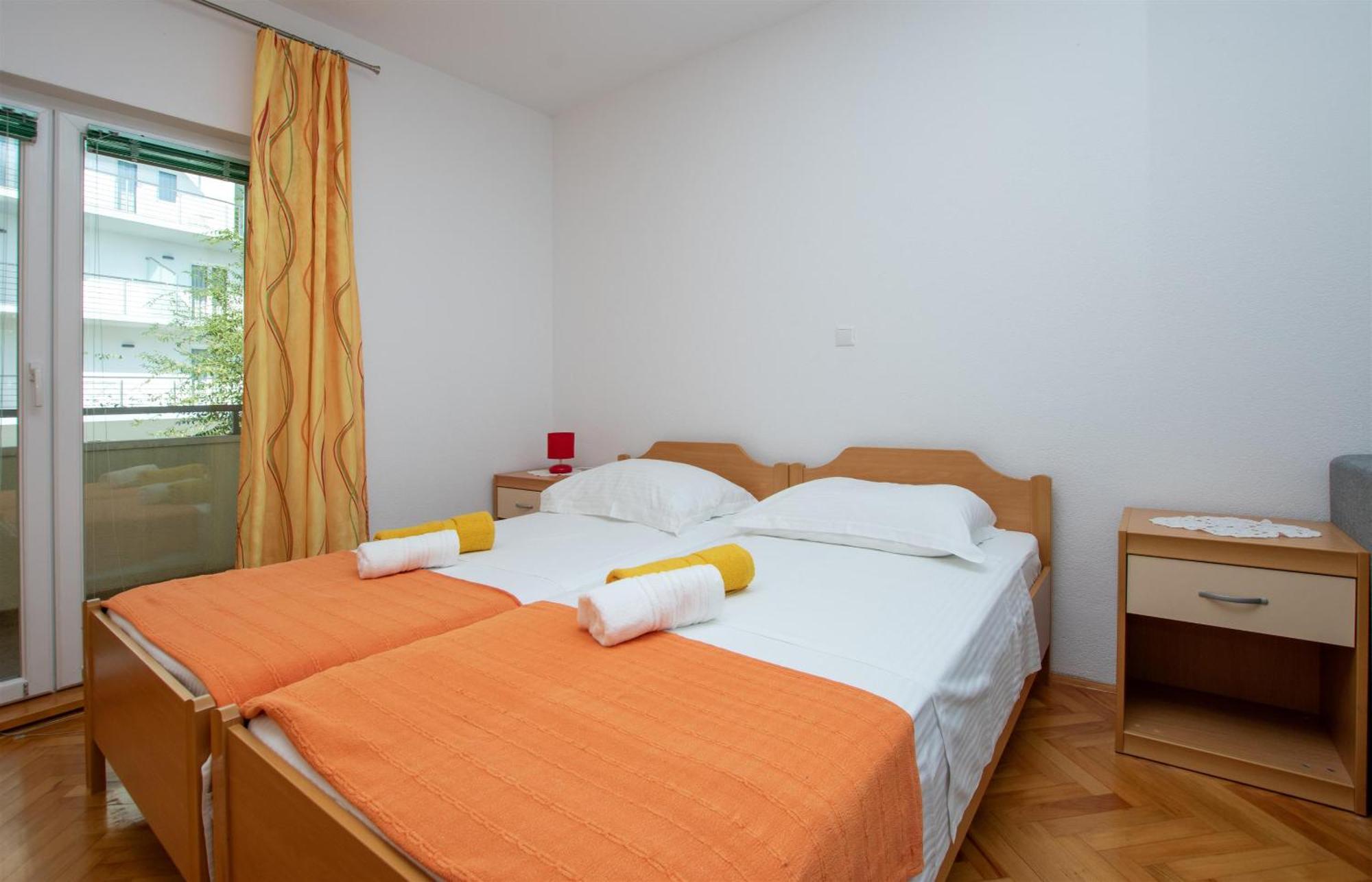 אומיס Apartment Zdravko מראה חיצוני תמונה
