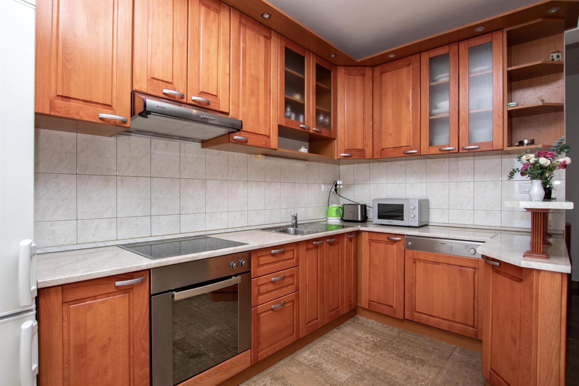 אומיס Apartment Zdravko מראה חיצוני תמונה