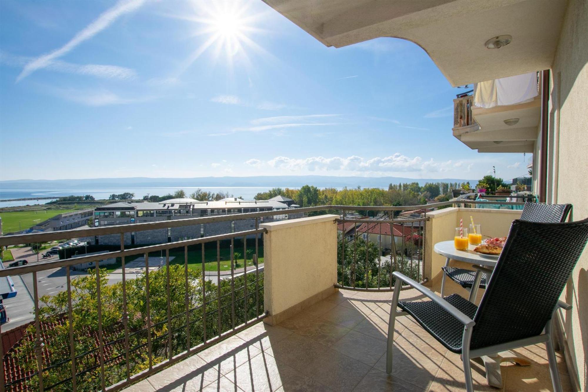 אומיס Apartment Zdravko מראה חיצוני תמונה